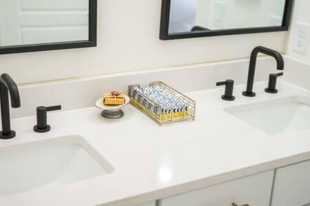 בנטונוויל The Warhol - Pet-Friendly Apartment מראה חיצוני תמונה
